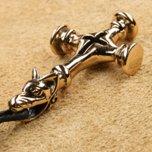 Pandantiv bronz Cruce cu lup 5cm