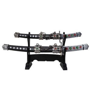 Set Deschizatoare de Scrisori Sabii Samurai cu Suport Decorativ