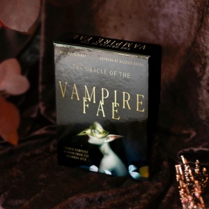 Carti Oracol The Vampire Fae – magia zanelor vampir, transformare si putere, 52 carti + ghid - Img 6