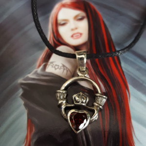 Pandantiv argint pentru indragostiti Red Claddagh 2cm - Img 4