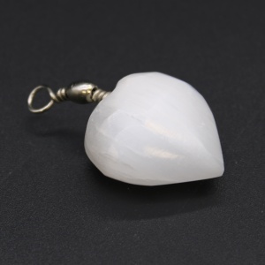 Pandantiv in forma de inima din Selenit, talisman pentru Purificare 4cm - Img 3