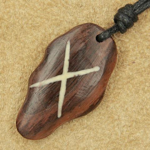 Pandantiv talisman din lemn cu runa Gifu 4cm