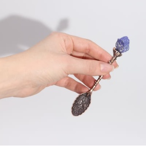 Set 7 Lingurite Ritualice cu Pietre Semipretioase – Ancient Witch, 11 cm - Img 3