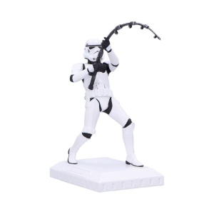 Statueta licenta Star Wars - Stormtrooper What a Catch 16cm - Img 3
