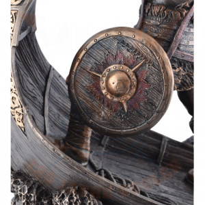 Statueta rasina si bronz Razboinic viking pe corabie 24cm - Img 6