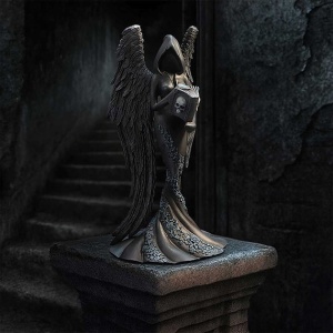 Statueta zana gotica Femme Fatale - Scholar, decor gotic cu licenta Nemesis Now 21.9 cm - Img 2