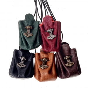 Gentuta medievala din piele cu charm Ciocanul lui Thor Mjölnir 6x5 cm
