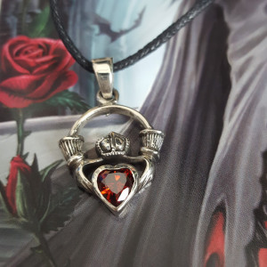 Pandantiv argint pentru indragostiti Red Claddagh 2cm - Img 5