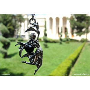 Pandantiv cu lantisor Copiii Noptii - Dansul vampirului, placat cu argint, 4.2 cm