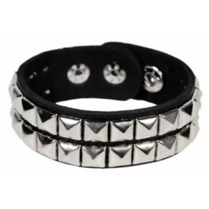 Bratara Punk din Piele cu Pyramid Studs – Accesoriu Gothic Rock 2.3cm x 21.5cm