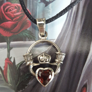 Pandantiv argint pentru indragostiti Red Claddagh 2cm - Img 6