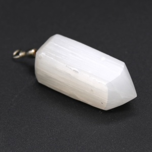Pandantiv in forma de obelisc din Selenit, talisman pentru Purificare 5cm - Img 2