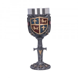 Pocal din rasina cu interior de inox, are model de cu scut medieval, multicolor, de dimensiune 19 cm.