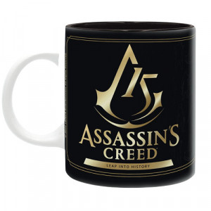 Cana ceramica licenta Assassin's Creed - 15th anniversary  Inspirat din seria jocurilor de succes, aceasta cana reprezinta un must-have pentru fanii seriei. 