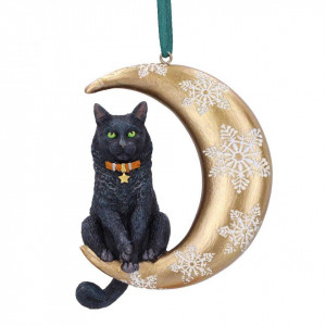 Decoratiune cu agatatoare din rasina design Lisa Parker, in forma de pisica de culoare neagra ce sta pe o semiluna de culoare aurie cu fulgi albi pe ea, iar dimensiunea este de 9 cm.