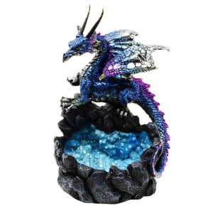Statueta cu dragon albastru stand pe o roca