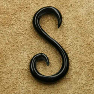 Cercel flesh sculptat manual din corn de bivol Spirala 3-4 mm