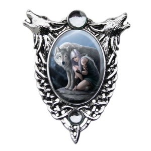 Pandantiv cu lupi si cristal alb, Enchanted Cameos - Protectorul, 6.1 cm