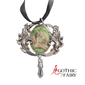 Pandantiv unicorni si cristal alb Enchanted Cameos - Inima Curata, 6.1 cm - Img 2