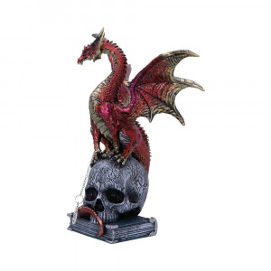Priviti atractia incantatoare a statuetei Soarta Lumii, o creatie fascinanta care reuneste misticia creaturilor magice si atractia miturilor medievale.