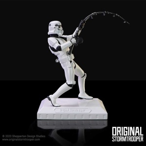 Statueta licenta Star Wars - Stormtrooper What a Catch 16cm - Img 1