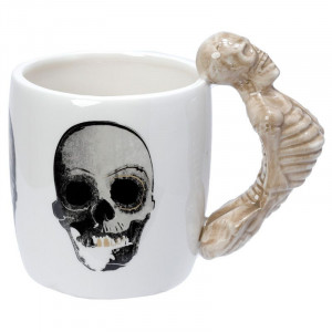 Cana din ceramica cu craniu si maner in forma de schelet Ancient Skull 400 ml
