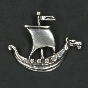 Pandantiv argint Corabie vikinga cu cap de dragon 2.4cm