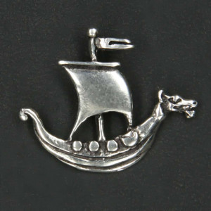 Pandantiv argint Corabie vikinga cu cap de dragon - Img 1
