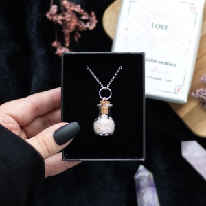 Pandantiv cu cristale de quartz roz in sticluta, talisman pentru iubire, Rose Quartz Crystal Potion - Img 6