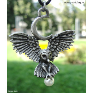 Pandantiv cu lantisor Zborul zeitei, placat cu argint, talisman pentru constientizare si intelepciune, 4.5 cm