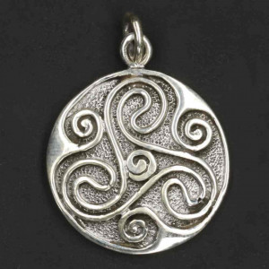 Pandantiv rotund argint Triskelion 3.2cm