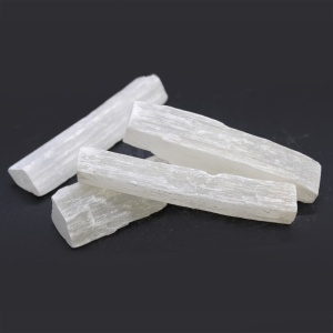 Bagheta din Selenit brut, talisman pentru Purificare - Img 2