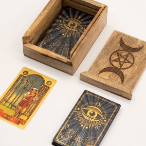 Cutie mica din lemn pentru Tarot cu suport pentru carte, Tripla Luna si Pentagrama - Img 3