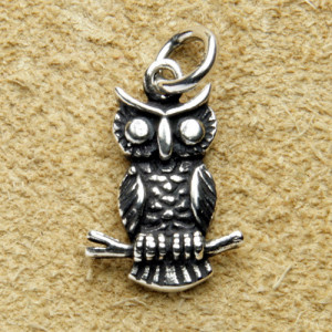 Pandantiv argint Bufnita pe creanga 2.5cm - Img 2