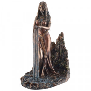 Statueta din rasina reprezentand zeita celtica Danu, dimensiune: 13x16x23 cm