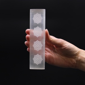 Platou dreptunghiular din selenit 15x3 cm - Mandala - Img 2