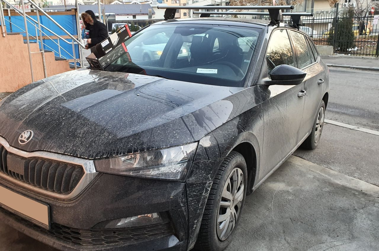 Skoda Scala bare transversale Menabo Delta Silver