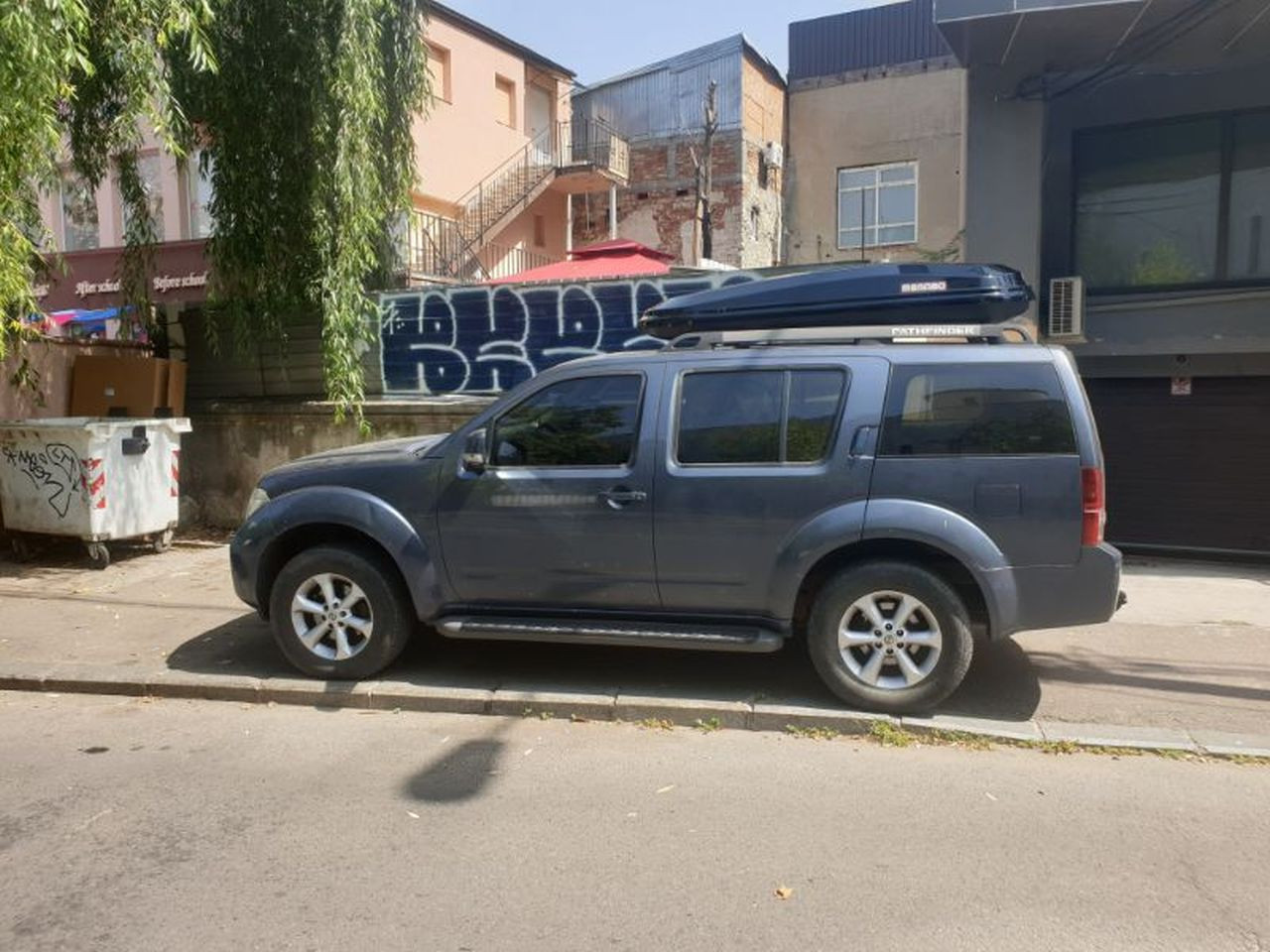 Nissan Pathfinder cutie portbagaj Menabo Diamond