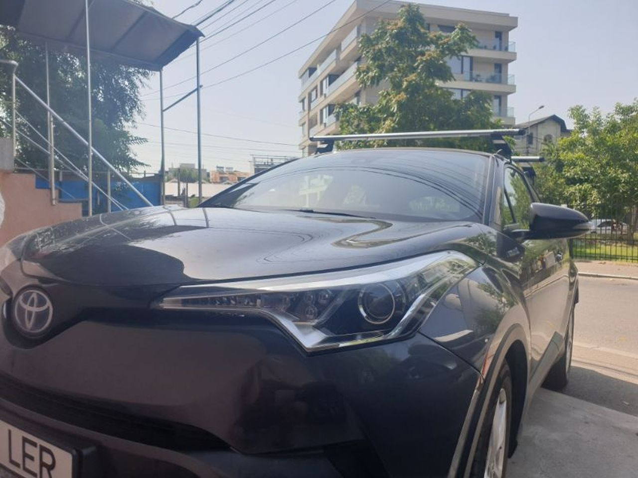 Toyota CHR bare transversale Menabo Tema si cutie portbagaj Menabo Diamond