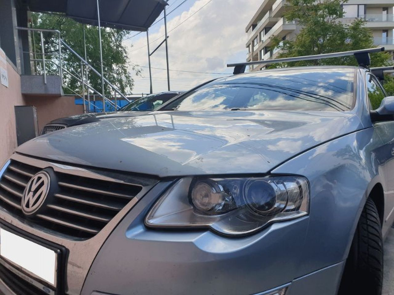 Volkswagen Passat bare transversale Menabo Delta Silver