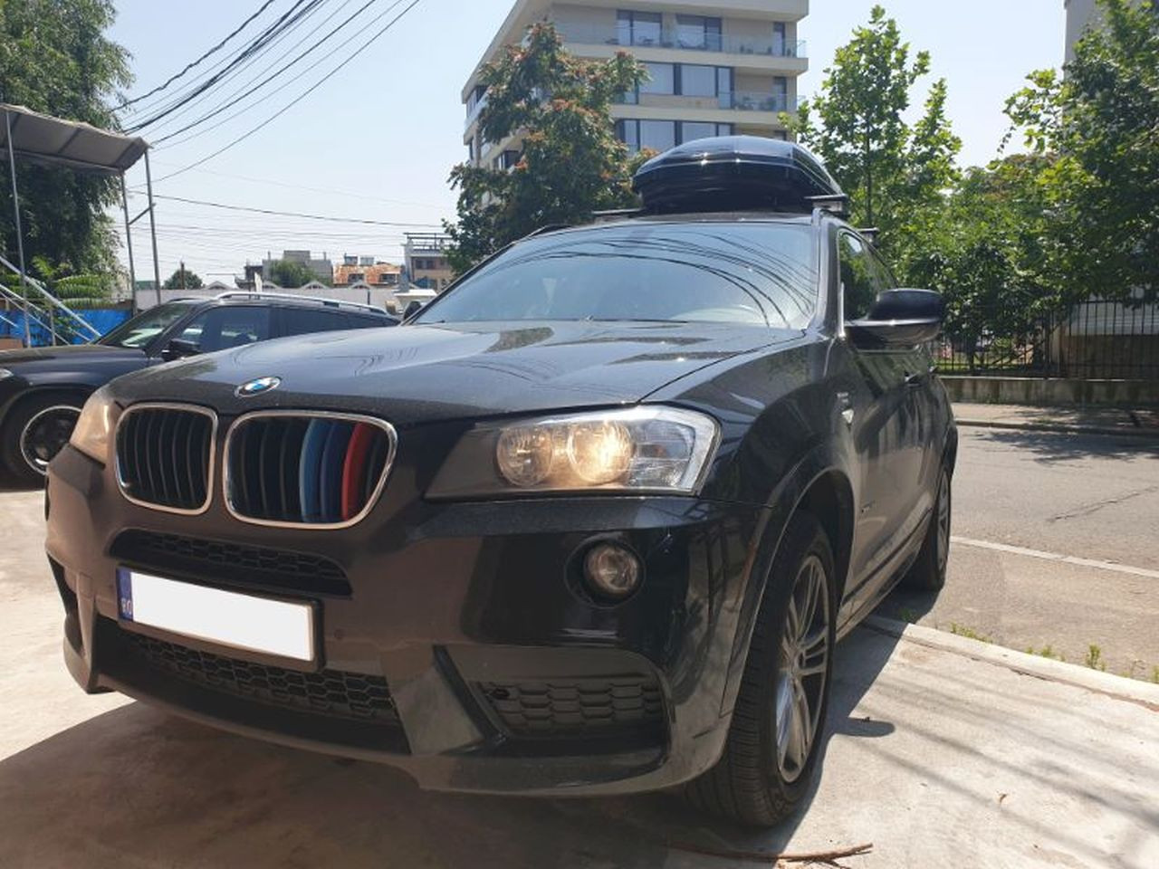 BMW X3 bare transversale Menabo Tiger si cutie portbagaj Menabo Mania