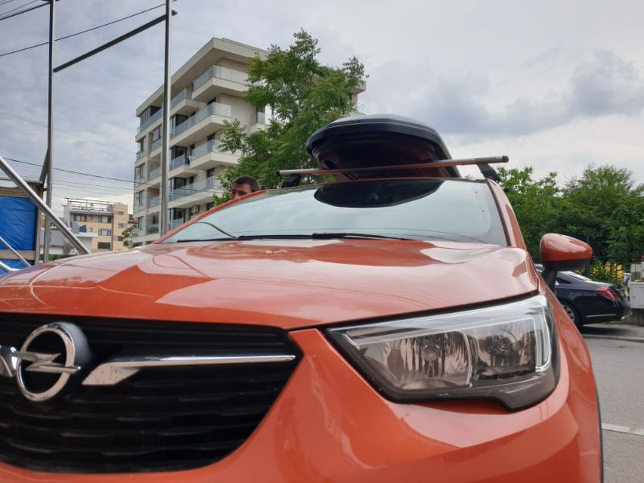 Opel CrossLand bare transversale Menabo Tema si cutie portbagaj Menabo Marathon