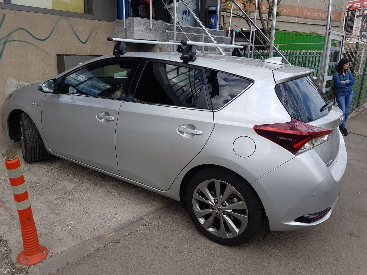 Toyota Auris bare transversale Menabo Tema