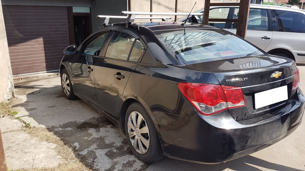Chevrolet Cruze bare transversale Menabo Tema