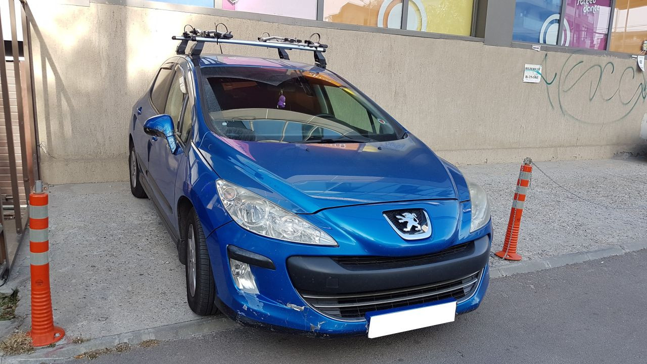 Peugeot 308 bare transversale Menabo Tema si suport bicicleta Thule FreeRide 532