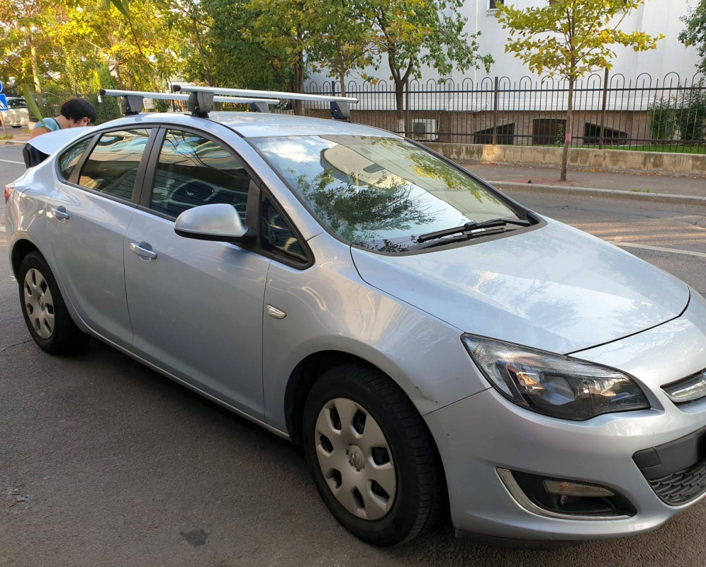 Opel Astra bare transversale Menabo Delta