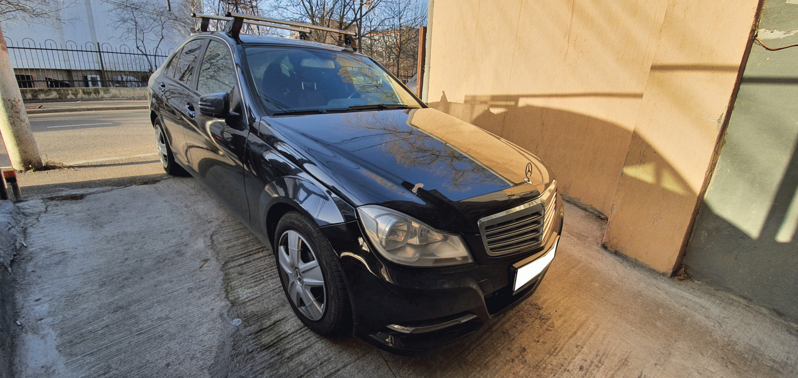 Mercedes C bare transversale Menabo Tema