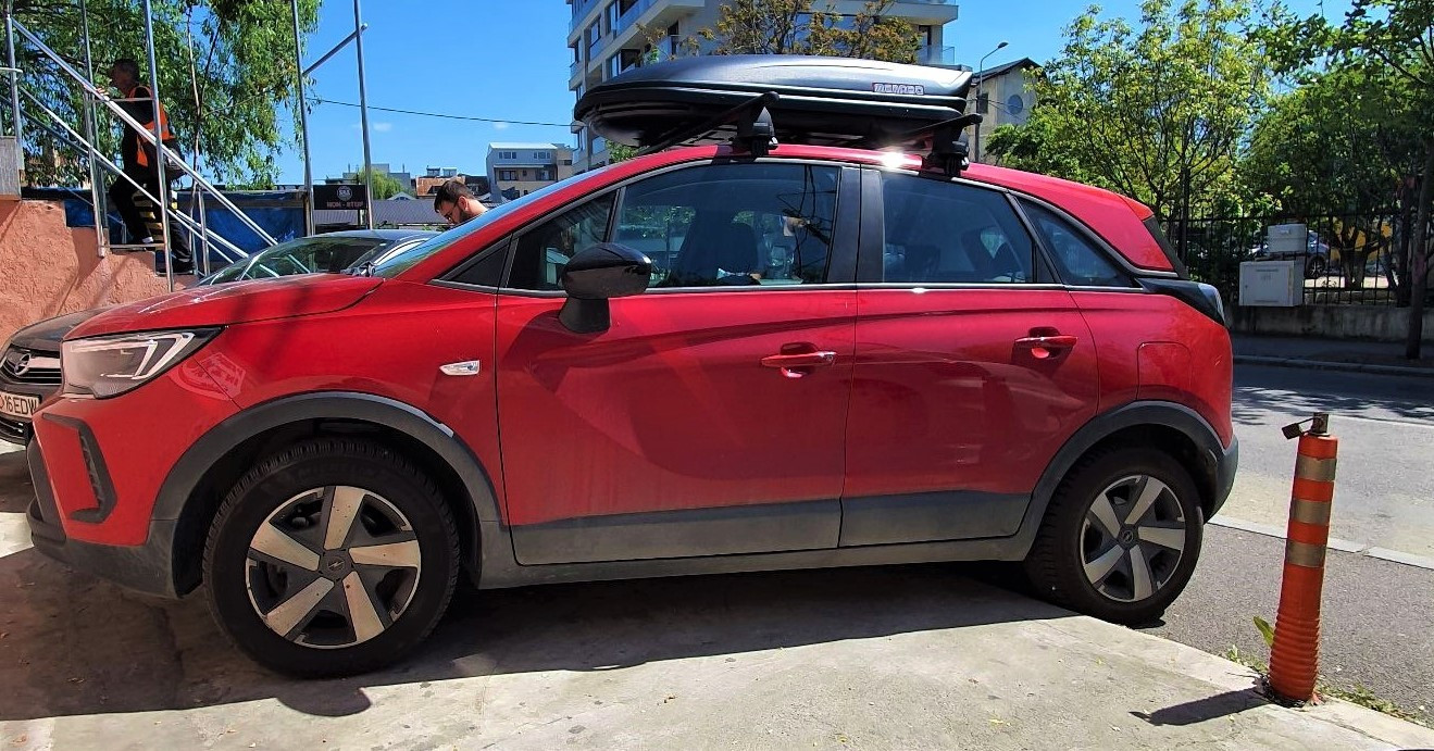 Opel CrossLand bare transversale Menabo Delta si cutie portbagaj Menabo Marathon