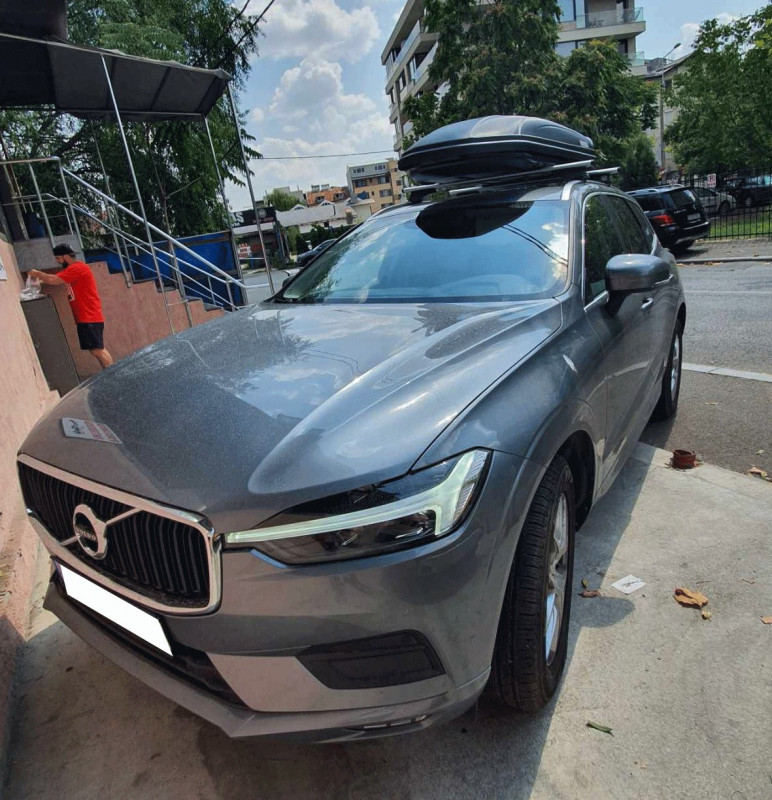 Volvo XC90 bare transversale Menabo Leopard si cutie portbagaj Menabo Marathon
