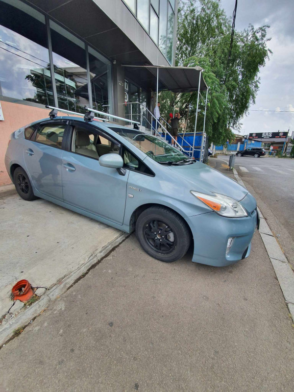 Toyota Prius bare transversale Menabo Tema